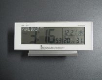 大学院生（電場時計）